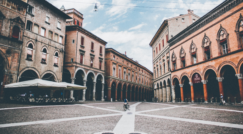 La vita notturna a Bologna